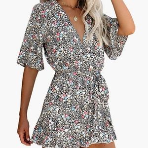 Floral 1/2 Sleeve Romper (large)